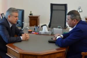 Կարեն Կարապետյանն ընդունել է ոստիկանապետ Վլադիմիր Գասպարյանին,  
շնորհակալություն հայտնելով ոստիկանության ցուցաբերած «բարձր պրոֆեսիոնալիզմի» 
համար