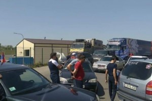 Тавушцы перекрыли Баграташенский таможенный пункт. Староста-республиканец  заявил о солидарности с народом