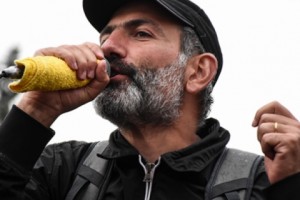 Вместе закрыть страницу ненависти в Армении и стать соавторами этого исторического 
достижения – предложение Никола Пашиняна фракциям НС