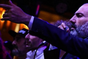 Пашинян призвал возобновить акции тотального неповиновения