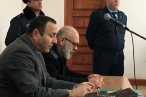 Պաշտպան Արման Թաթոյանն այցելել է Կարո Եղնուկյանին