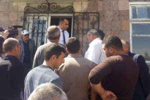 Etchmiadzin Water Users Association Employees Demand Back Wages