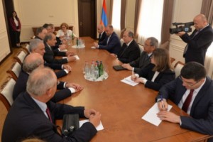 Արմեն Սարգսյանն ընդունել է Կիպրոսի Ներկայացուցիչների պալատի նախագահի գլխավորած պատվիրակությանը