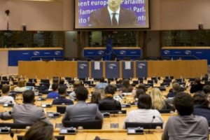 Марк Цукерберг в Европарламенте извинился за утечку данных
