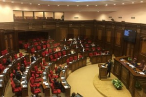 Марукян – генпрокурору: “Вы сами обвиняете себя в осуществлении политического 
преследования. И в каком положении Вы теперь оказались?”