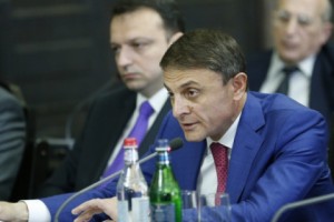 Վալերիյ Օսիպյան․ «Բարեխիղճ քաղաքացիներն ասում են` վերադարձրեք մեր գումարները»