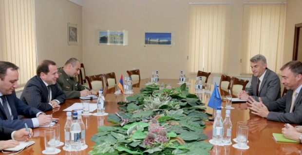 Պաշտպանության նախարարն ընդունել է Եվրամիության հատուկ ներկայացուցչին