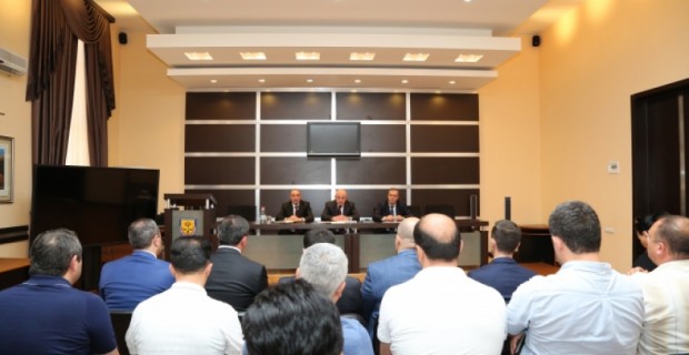 ՊԵԿ-ում քննարկվել են սուպերմարկետների` անհատ ձեռնարկատերերի անվան տակ գործելու 
հարցերն ու դրանց կարգավորման ուղիները