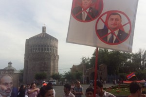 Etchmiadzin Residents Demand Resignation of Mayor