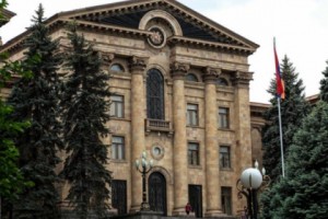 Парламент принял в первом чтении инициативу правительства о внесении изменений в закон РА 
“О накопительной пенсионной системе “
 
