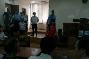 Պատգամավորներ Նաիրա Զոհրաբյանը եւ Սերգեյ Բագրատյանը երաշխավորագրեր 
ներկայացրին «Սասնա ծռեր» խմբի երկու անդամի համար