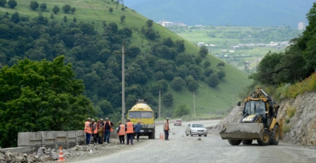 Նախարարը հետևել է Վանաձոր-Ալավերդի միջպետական ավտոճանապարհի հիմնանորոգման ընթացքին
