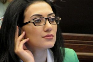Արփինե Հովհաննիսյանը Ադրբեջանին ուղղաթիռներ վաճառելու հարցով դիմել է 
ամերիկացի կոնգրեսականին