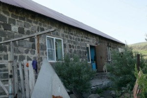 Արդենիսում միակ գյուղական հյուրատան տերը սպասում է հայաստանցի զբոսաշրջիկների 
այցին