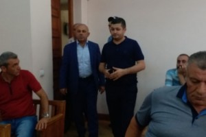 ՀՀԿ-ի և ՀՅԴ-ի պատգամավորները կաշառք ստանալու մեջ մեղադրվող քննիչի ազատության 
համար երաշխավորություն են ներկայացրել  
