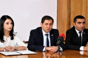 Սուրեն Պապիկյանը ներկայացրել Հրազդանի ղեկավարի ժամանակավոր պաշտոնակատար 
Լիլիթ Ստեփանյանին