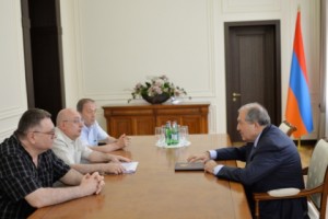 Արմեն Սարգսյանը հանդիպումներ է ունեցել գիտության ոլորտի մի խումբ ներկայացուցիչների հետ