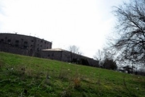 Կալանավորին խոշտանգած ՔԿՀ աշխատակցի վերաբերյալ քրեական գործի նախաքննությունն ավարտվել է