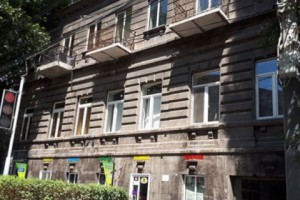 Под предлогом исключительного превалирующего интереса совершается посягательство на собственность, бизнес и здание-памятник