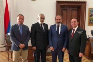Lebanese ARF Delegation in Yerevan; Declares Support for "Velvet Revolution"