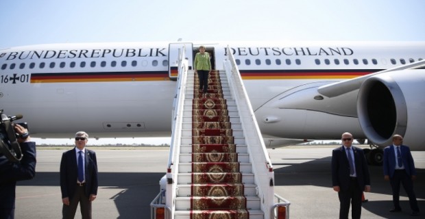 Merkel Arrives in Armenia for Talks