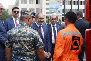 Премьер-министр посетил министерство по чрезвычайным ситуациям по случаю Дня работника 
чрезвычайных ситуаций
