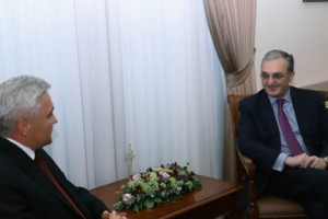 Ուկրաինայի նորանշանակ դեսպանը Հայաստանի արտգորրծնախարարին է հանձնել իր հավատարմագրերի պատճենը
