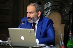 Hundreds Converge on Government Building in Yerevan; Protesters Want an Audience, and Selfies, 
with Pashinyan
