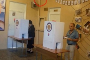 2/46 տեղամասի քվեախցիկին նայող տեսախցիկ կա


