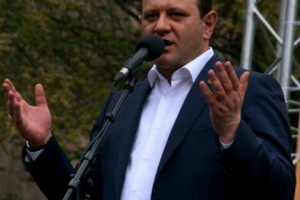 Бывший мэр Еревана Тарон Маргарян не пришел на выборы