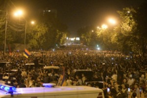 Митинг на проспекте Баграмяна в фотографиях