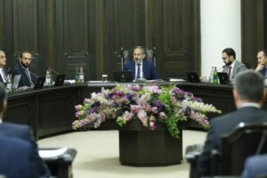 Pashinyan Wishes Sacked Provincial Governors Success in the Future