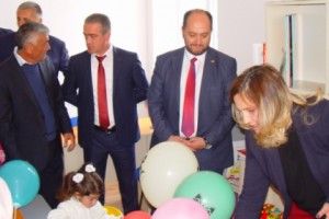 Education Minister Attends Launch of Mobile Kindergarten in Drakhtik