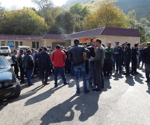 Ցուցարար Վահրամ Հարությունյան. «Ձմեռը յոթ սարի հետևում չէ. հիմա գյուղացու տունը տաքացնելու խնդիրն է կարևոր»