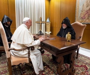 Catholicos Garegin II and Pope Francis Meet; Discuss Plight of Middle East Christian Communities