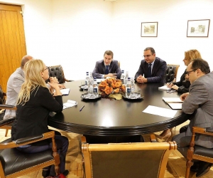Armenia Economics Minister and World Bank Country Manager Meet