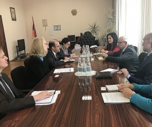 ԱՄՆ դեսպանության պաշտոնյաները ԿԸՀ-ի հետ դիտարկում են ընտրական աջակցությունը