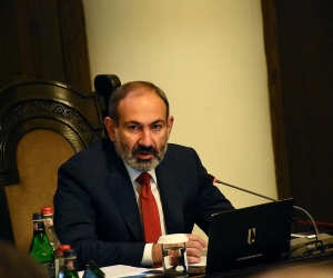 Pashinyan Lambastes Those Criticizing Civil Contract Board President Sasun Mikayelyan: Says They Stole from the Army