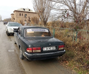 Քարոզչություն` ընտրատեղամասի դիմաց 