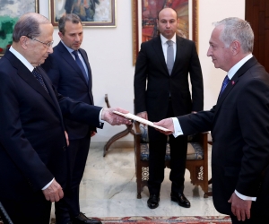 Դեսպան Վահագն Աթաբեկյանն իր հավատարմագրերը հանձնեց Լիբանանի նախագահին