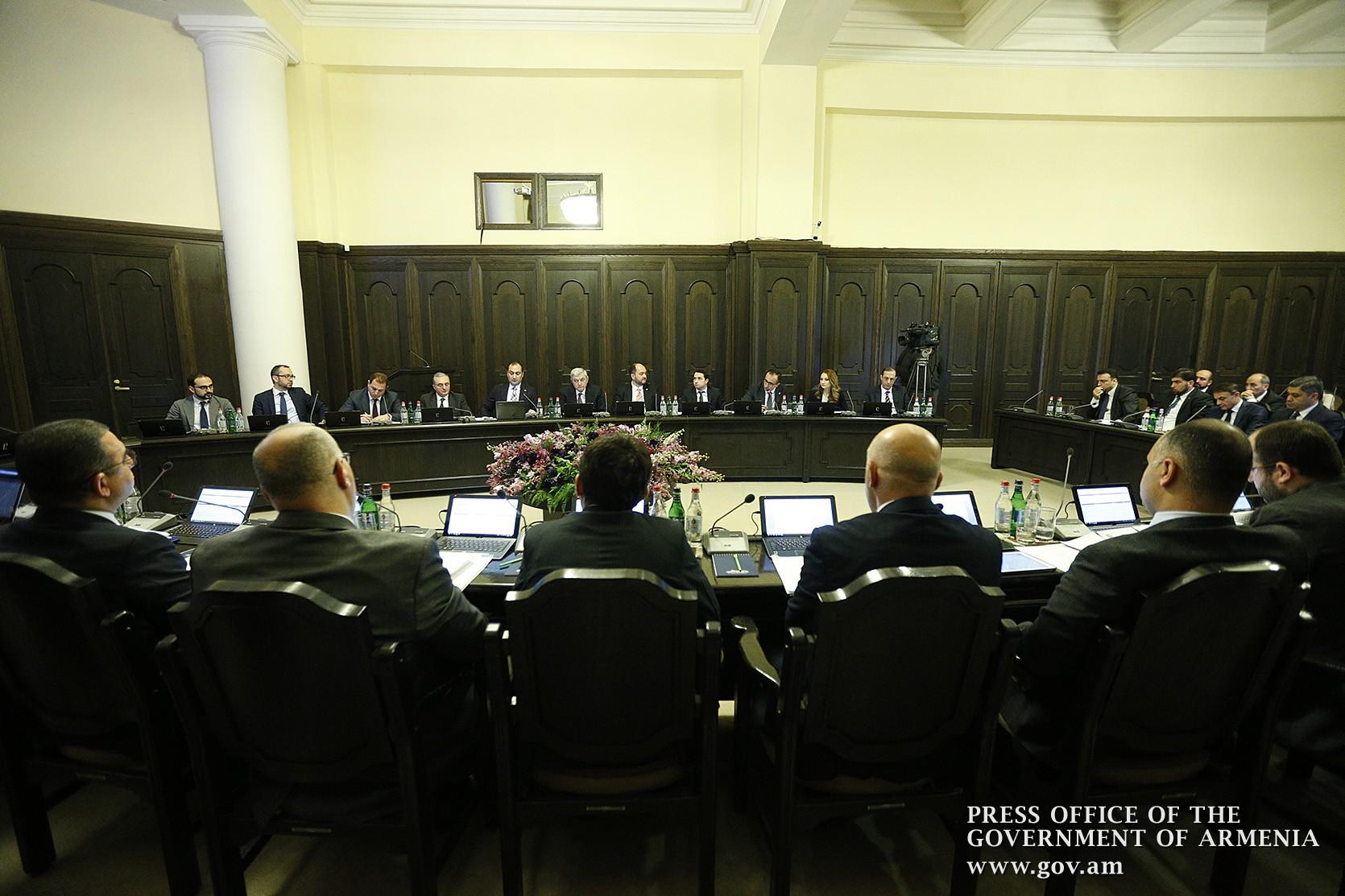 Новое правительство новая жизнь. Government of Armenia. Session of government.