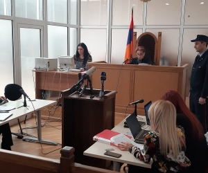 ԱԱԾ տնօրեն Արթուր Վանեցյանի և Ռոբերտ Քոչարյանի որդու քաղաքացիական գործի շրջանակներում հաշտության եզրեր չգտնվեցին. գործը դատարանում է