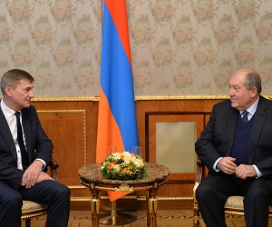 Արմեն Սարգսյանը հանդիպում Է ունեցել ԵՄ թվային միացյալ շուկայի հարցերով հանձնակատարի հետ