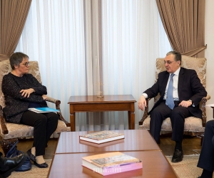Զոհրաբ Մնացականյանի հանդիպումը ԵԽԽՎ նախագահ Լիլիան Մորի Պասկիեի հետ