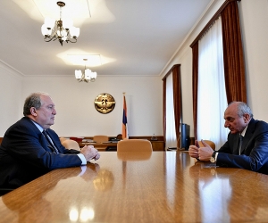 Armenian, Artsakh Presidents Meet in Stepanakert