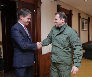 Armenian Defense Minister and French Ambassador to Armenia Discuss Peacekeeping Issues