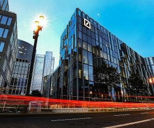 Deutsche Bank оценил риски из-за скандала с выводом $20 млрд из России