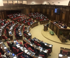 Парламент обсудил законопроект об оказании помощи лицам, пострадавшим во время событий 1 марта 2008 года