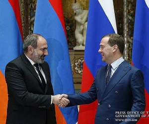 Никол Пашинян встретится с премьер-министром России Дмитрием Медведевым