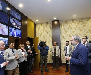 Надеюсь, в новой ситуации Общественное радио завоюет новые позиции: премьер-министр по случаю Дня радио посетил Общественное радио